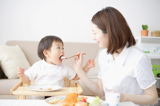 Mơ thấy ăn cơm